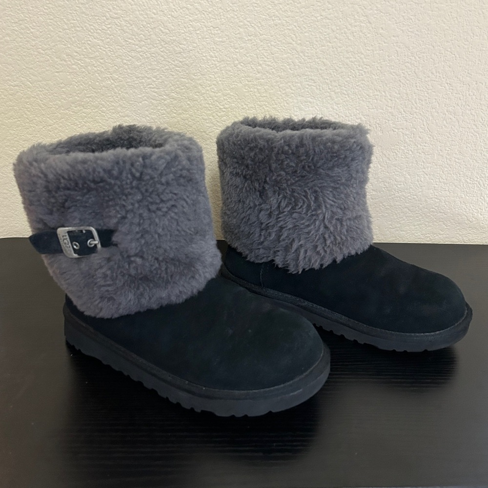 UGG Kids’ Black Suede Short Boots with Gray Sheepskin Lining and Buckle - Size 4